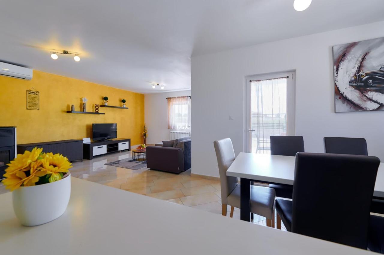 Vila House Paola Bibici Exteriér fotografie